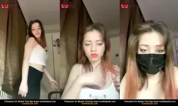 Bir Lolita039nın Çıplak Canlı Yayın Görüntüsü