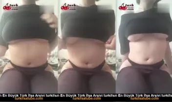 Çıplak Kadın Güçlü Bedeniyle Kendi Düşüklemesi
