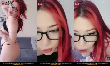 Harika Çıplak Yayın Kızıl Ateşli Üvey Kardeş