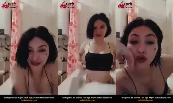 Kadının Küvet Su İfşası Seksi Tango Dansı