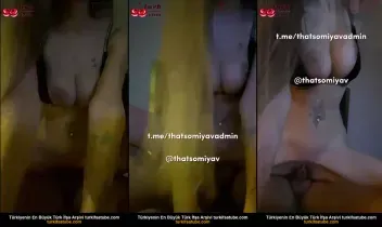 Kucakta Zıplayan Küçük Memeli Burul Porno