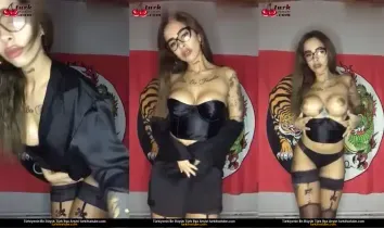 Posterin Önünde Shawty ifşa Etme Acaip Nude Dans Etti