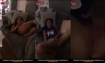 Şaşkın bayanın şaşırtıcı göt parmakları