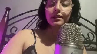 Senadeska sevgilin sana asmr yapıyor