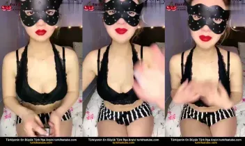 Yatağa Domalıp Sikiş Öyküsü
